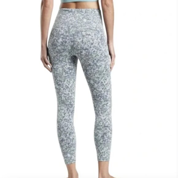 Athleta Elation Textured 7/8 Tight Leggings Meadow, Snowfall Blue (M) - Picture 3 of 6